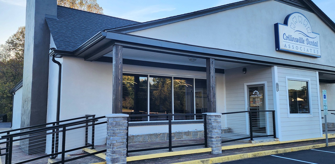 Dental office reception desk in Collinsville